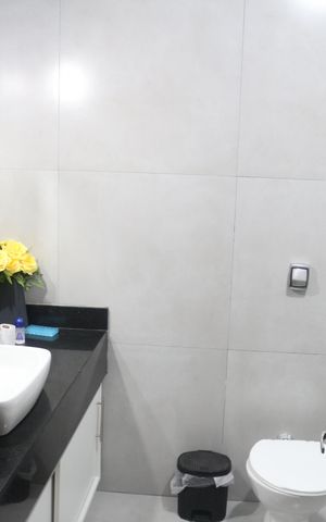 Casa à venda com 275m², 3 quartos e 2 vagasBanheiro da Suíte