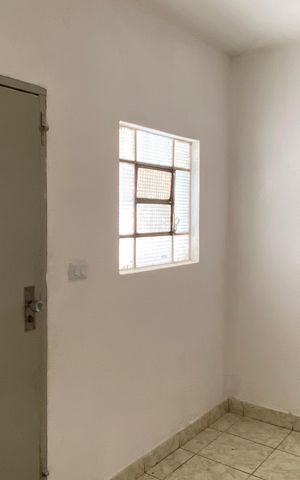 Casa para alugar com 50m², 2 quartos e sem vaga Casa para alugar com 50m², 2 quartos e sem vagaSala