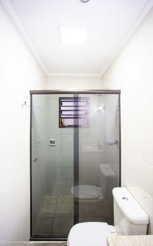 Casa à venda com 200m², 3 quartos e 4 vagasBanheiro 1