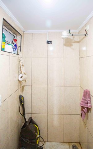 Casa à venda com 200m², 3 quartos e 4 vagasBanheiro de serviço