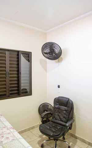 Casa à venda com 200m², 3 quartos e 4 vagasQuarto 3