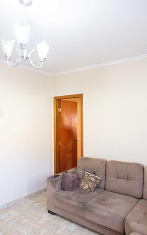 Casa à venda com 200m², 3 quartos e 4 vagasSala de TV