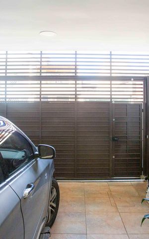 Casa à venda com 200m², 3 quartos e 4 vagasGaragem