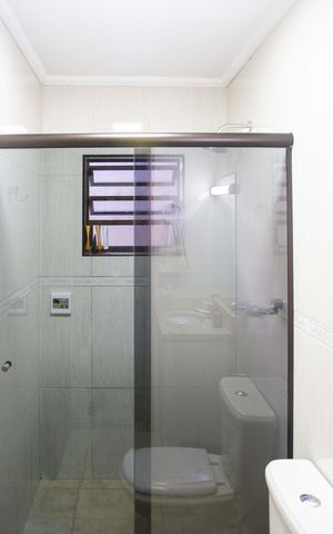 Casa à venda com 200m², 3 quartos e 4 vagasBanheiro 1