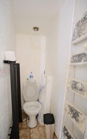 Casa à venda com 450m², 7 quartos e 6 vagasLavabo da Casa 3