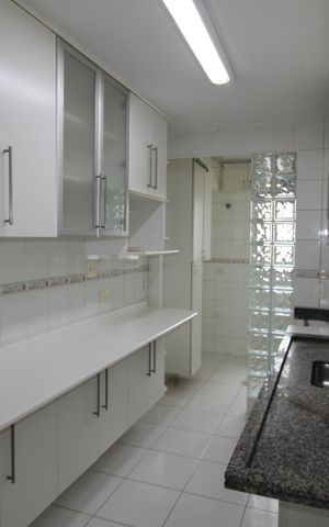 Apartamento para alugar com 112m², 2 quartos e 2 vagasCozinha
