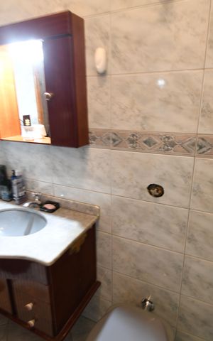 Casa à venda com 252m², 2 quartos e 2 vagasBanheiro