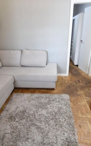 Casa à venda com 252m², 2 quartos e 2 vagasSala