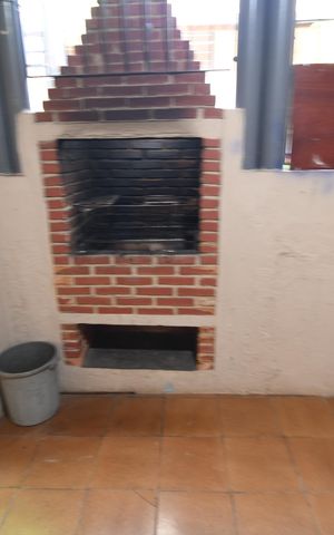 Casa à venda com 252m², 2 quartos e 2 vagasChurrasqueira