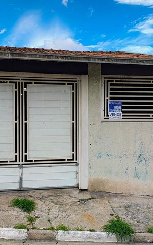 Casa à venda com 125m², 3 quartos e 2 vagas Casa à venda com 125m², 3 quartos e 2 vagasFachada