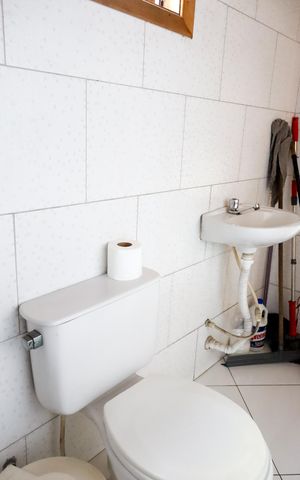 Casa à venda com 125m², 3 quartos e 2 vagas Casa à venda com 125m², 3 quartos e 2 vagasBanheiro 2