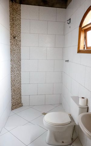 Casa à venda com 125m², 3 quartos e 2 vagas Casa à venda com 125m², 3 quartos e 2 vagasBanheiro 2