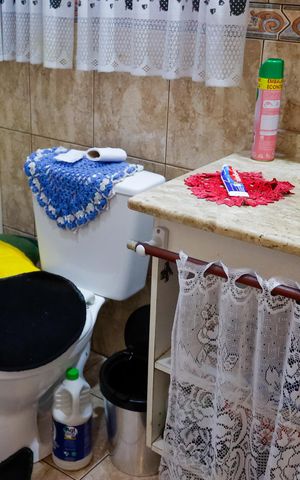 Casa à venda com 125m², 3 quartos e 2 vagas Casa à venda com 125m², 3 quartos e 2 vagasBanheiro
