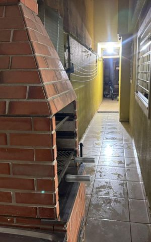 Casa à venda com 92m², 3 quartos e 2 vagas