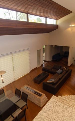 Casa de condomínio à venda com 397m², 4 quartos e 5 vagas