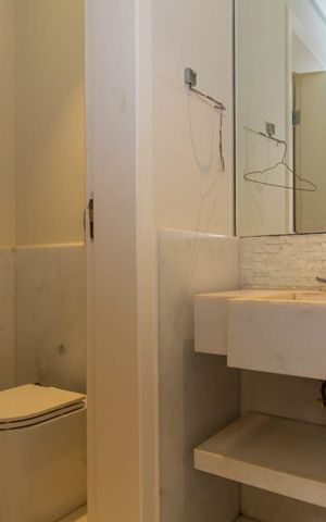 Casa de condomínio à venda com 397m², 4 quartos e 5 vagas