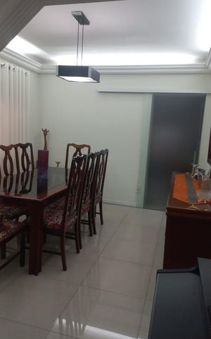 Casa à venda com 162m², 3 quartos e 1 vaga Casa à venda com 162m², 3 quartos e 1 vagaSala