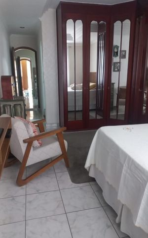 Casa à venda com 162m², 3 quartos e 1 vaga Casa à venda com 162m², 3 quartos e 1 vagaQuarto