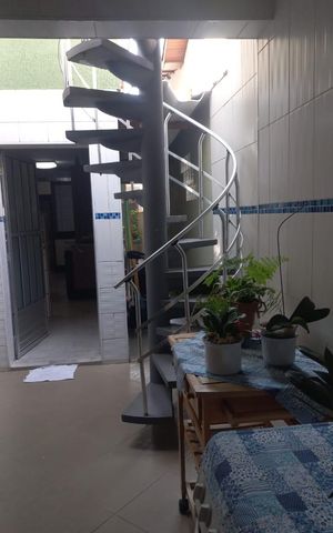 Casa à venda com 162m², 3 quartos e 1 vaga Casa à venda com 162m², 3 quartos e 1 vagaquintal