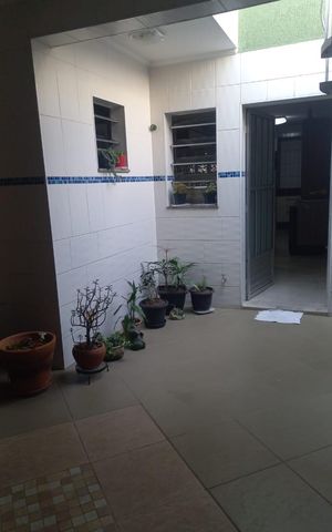Casa à venda com 162m², 3 quartos e 1 vaga Casa à venda com 162m², 3 quartos e 1 vagaquintal
