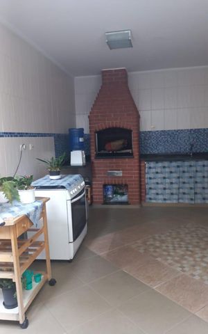 Casa à venda com 162m², 3 quartos e 1 vaga Casa à venda com 162m², 3 quartos e 1 vagachurrasqueira
