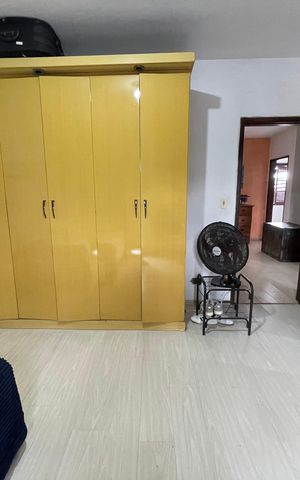 Casa à venda com 180m², 4 quartos e 6 vagas Casa à venda com 180m², 4 quartos e 6 vagasQuarto 4