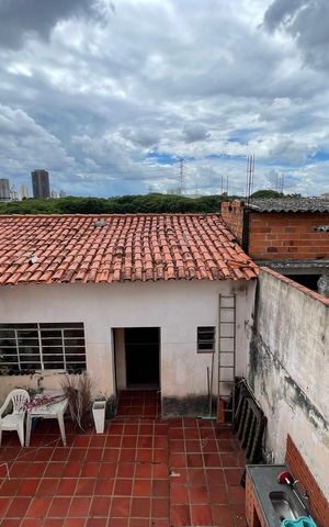 Casa à venda com 180m², 4 quartos e 6 vagas Casa à venda com 180m², 4 quartos e 6 vagasQuarto 2