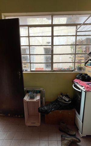 Casa à venda com 180m², 4 quartos e 6 vagas Casa à venda com 180m², 4 quartos e 6 vagasÁrea de Serviço