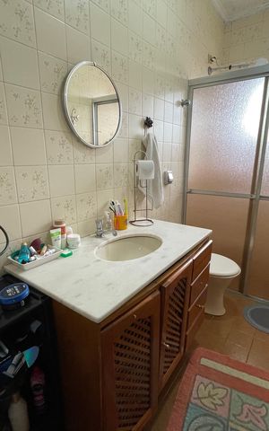 Casa à venda com 180m², 4 quartos e 6 vagas Casa à venda com 180m², 4 quartos e 6 vagasBanheiro 3
