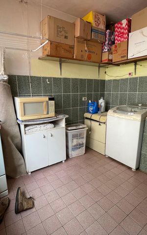 Casa à venda com 180m², 4 quartos e 6 vagas Casa à venda com 180m², 4 quartos e 6 vagasÁrea de Serviço