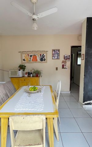 Casa à venda com 180m², 4 quartos e 6 vagas Casa à venda com 180m², 4 quartos e 6 vagasCozinha
