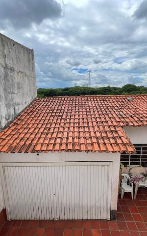 Casa à venda com 180m², 4 quartos e 6 vagas Casa à venda com 180m², 4 quartos e 6 vagasQuarto 1