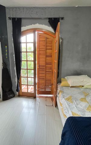 Casa à venda com 180m², 4 quartos e 6 vagas Casa à venda com 180m², 4 quartos e 6 vagasQuarto 4