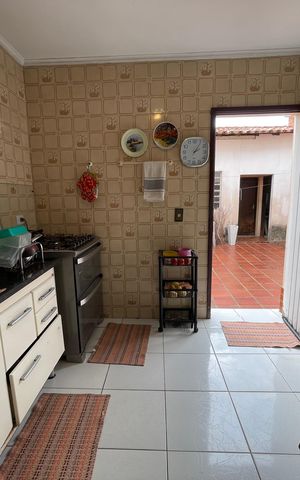 Casa à venda com 180m², 4 quartos e 6 vagas Casa à venda com 180m², 4 quartos e 6 vagasCozinha