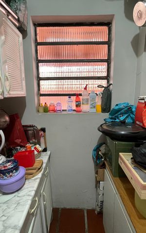 Casa à venda com 180m², 4 quartos e 6 vagas Casa à venda com 180m², 4 quartos e 6 vagasCozinha