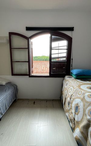 Casa à venda com 180m², 4 quartos e 6 vagas Casa à venda com 180m², 4 quartos e 6 vagasQuarto 2