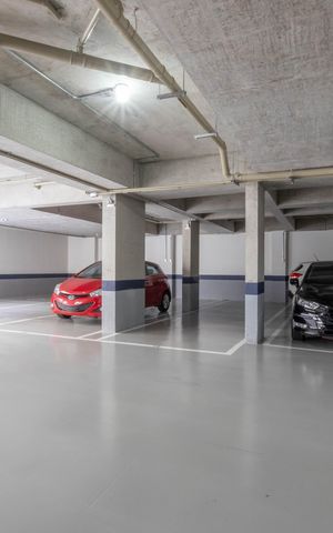 Apartamento à venda com 182m², 3 quartos e 2 vagas Apartamento à venda com 182m², 3 quartos e 2 vagasGaragem