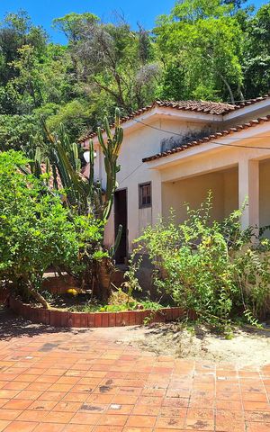 Casa para alugar com 3000m², 6 quartos e 2 vagas Casa para alugar com 3000m², 6 quartos e 2 vagasQuintal