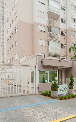 Apartamento à venda com 55m², 2 quartos e 1 vagaFachada e portaria