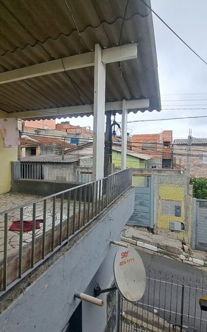 Casa à venda com 200m², 4 quartos e 2 vagas Casa à venda com 200m², 4 quartos e 2 vagasSacada