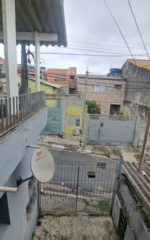 Casa à venda com 200m², 4 quartos e 2 vagas Casa à venda com 200m², 4 quartos e 2 vagasVista