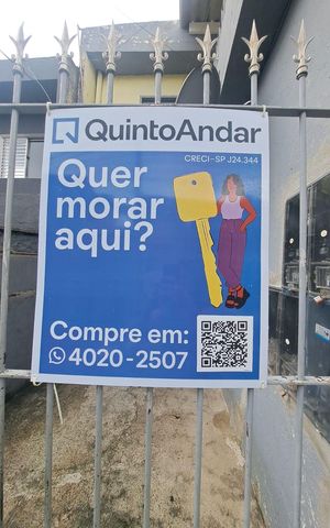 Casa à venda com 200m², 4 quartos e 2 vagas Casa à venda com 200m², 4 quartos e 2 vagasPLACA