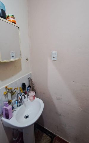 Casa à venda com 200m², 4 quartos e 2 vagas Casa à venda com 200m², 4 quartos e 2 vagasBanheiro - Casa 3