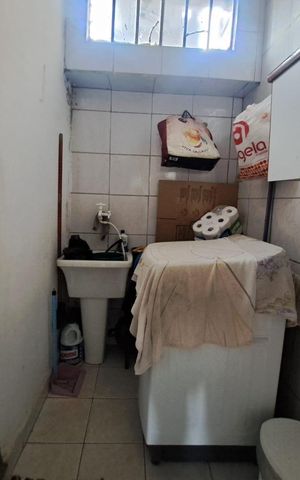 Casa à venda com 200m², 4 quartos e 2 vagas Casa à venda com 200m², 4 quartos e 2 vagasÁrea de Serviço