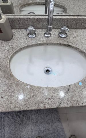 Apartamento para alugar com 230m², 4 quartos e 2 vagas Apartamento para alugar com 230m², 4 quartos e 2 vagasSuíte 2 - Banheiro