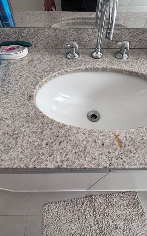 Apartamento para alugar com 230m², 4 quartos e 2 vagas Apartamento para alugar com 230m², 4 quartos e 2 vagasSuíte 3 - Banheiro