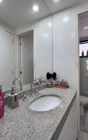 Apartamento para alugar com 230m², 4 quartos e 2 vagas Apartamento para alugar com 230m², 4 quartos e 2 vagasSuíte 2 - Banheiro