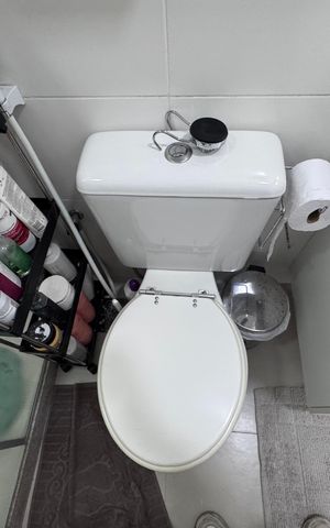 Apartamento para alugar com 230m², 4 quartos e 2 vagas Apartamento para alugar com 230m², 4 quartos e 2 vagasSuíte 1 - Banheiro