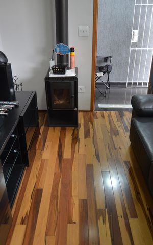 Casa à venda com 120m², 2 quartos e 2 vagasSala