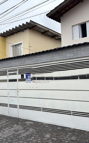 Casa à venda com 176m², 3 quartos e 3 vagasFachada 